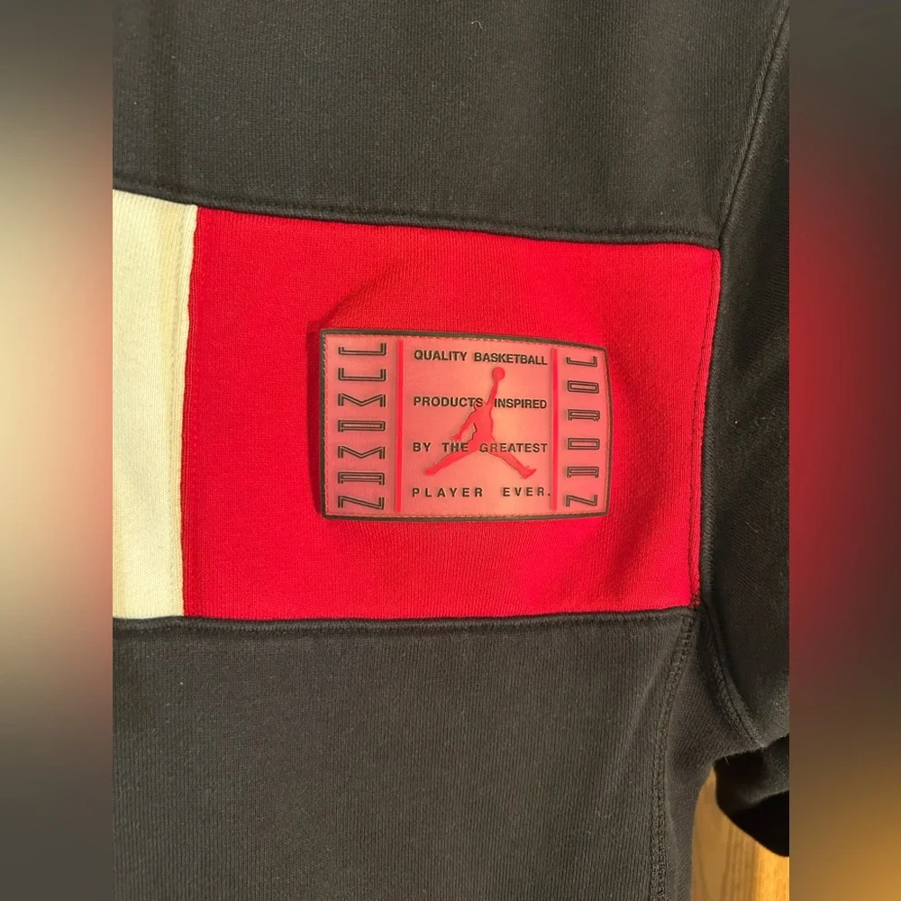 Jordan AJ11 Legacy Hoodie Sweatshirt - Picture 2 of 6